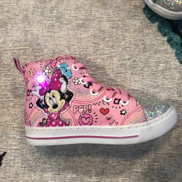 Minnie Mouse Light Up High Tops - Picture 3 of 5
